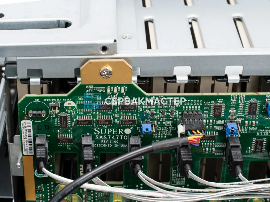 Серверный корпус Supermicro 747BTQ-R2K04B (4U, 8 LFF, 2x БП 2000W)