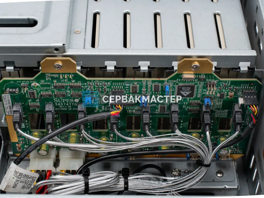 Серверный корпус Supermicro 747BTQ-R2K04B (4U, 8 LFF, 2x БП 2000W)